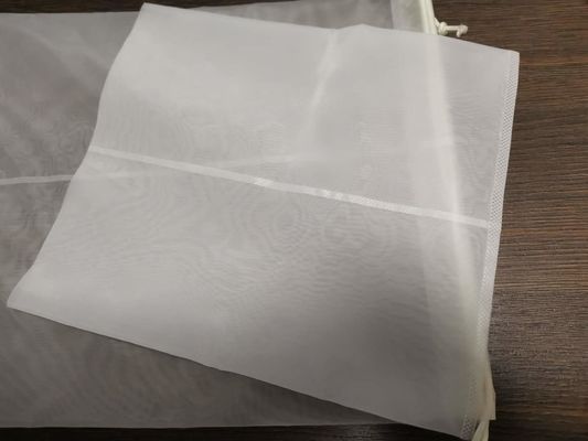 Food Grade Nut Milk Strainer Bag , Mesh Strainer Bag Plain Weave Low Elongation